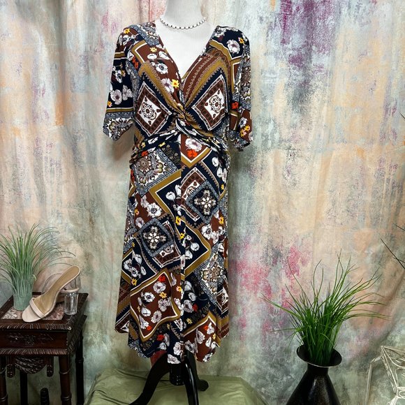 ๐Bodyflirt Retro Design Midi Soft Flowing Fabric Short Sleeves Viscose Dress - Picture 2 of 15